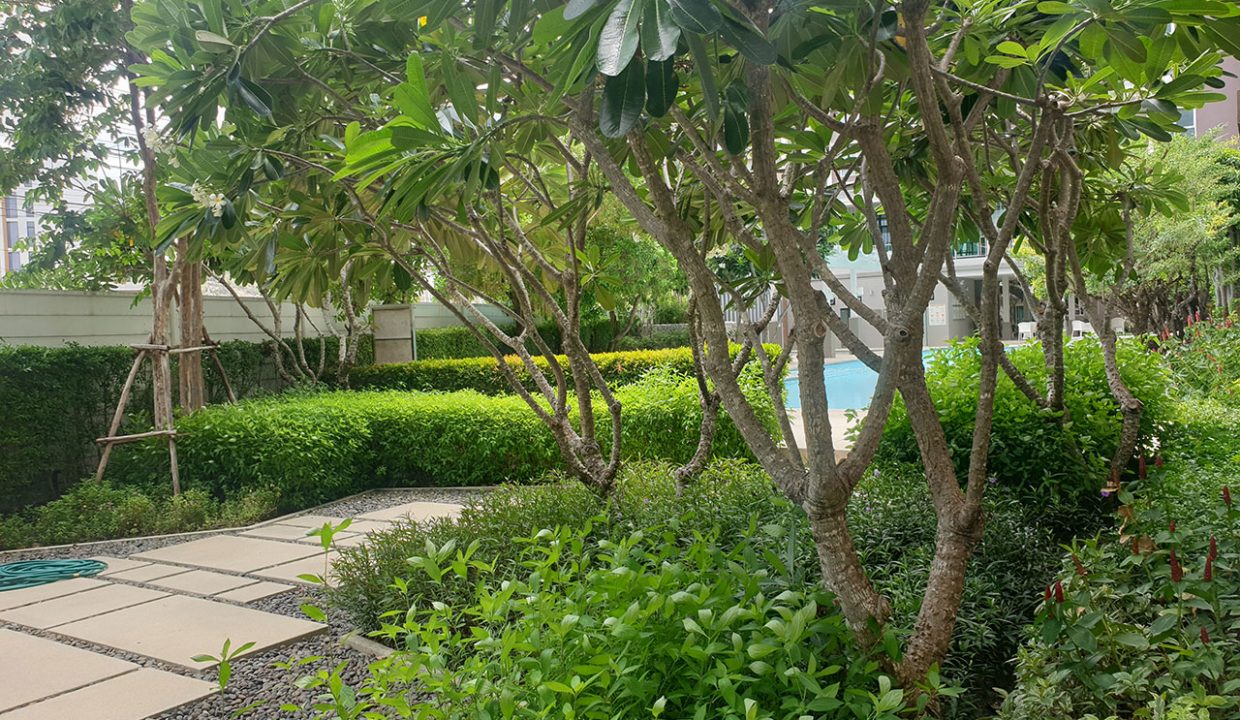 Baan Peang Ploen Condo Garden