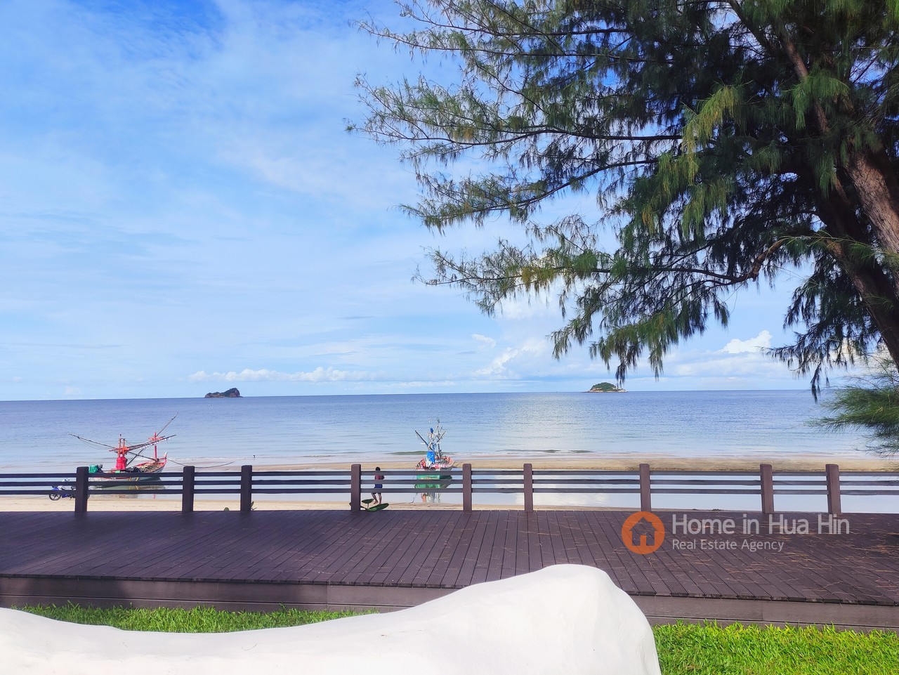 2 Bedroom Beach Front Condo for Rent in Hua Hin Apartment