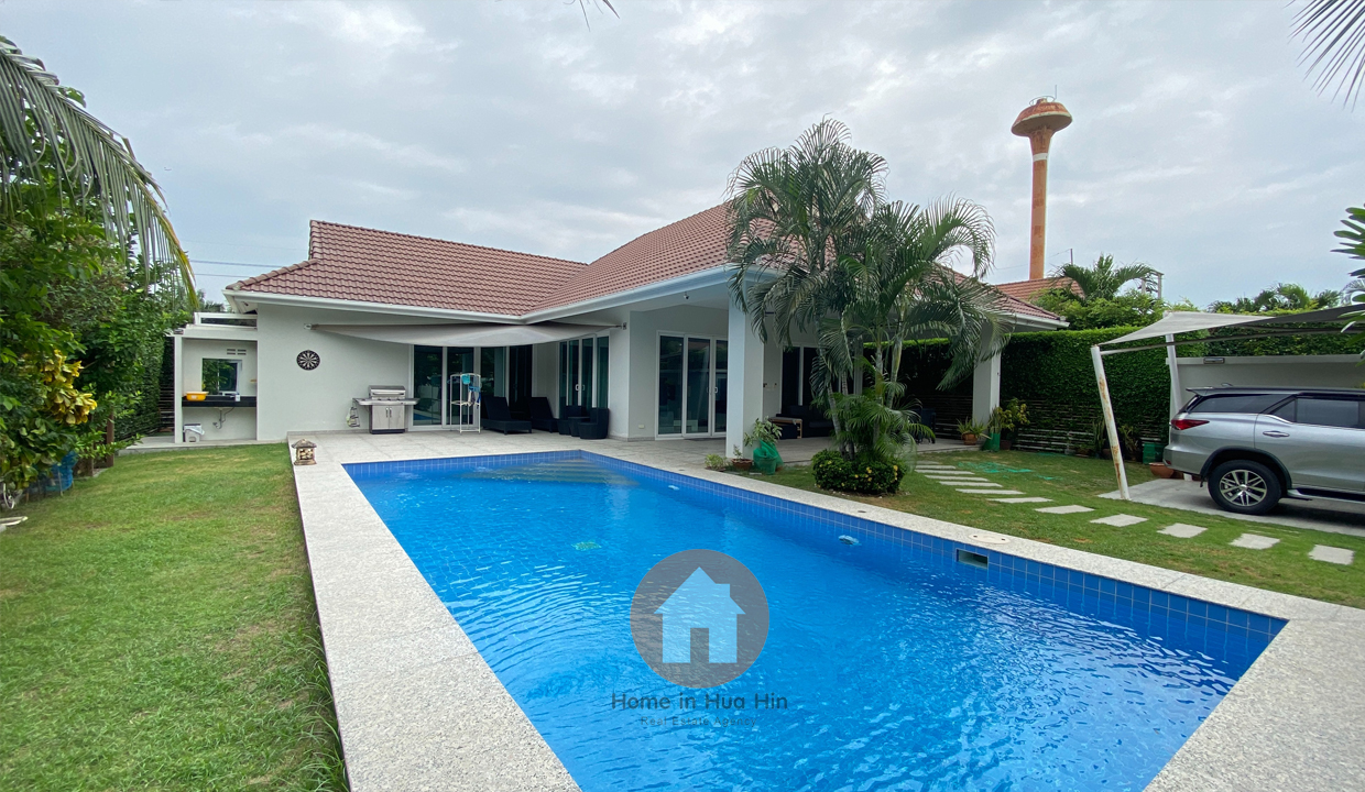 3 Bedroom Pool Villa House in Hua Hin with Private Jacuzzi in Master Bedroom for SALE