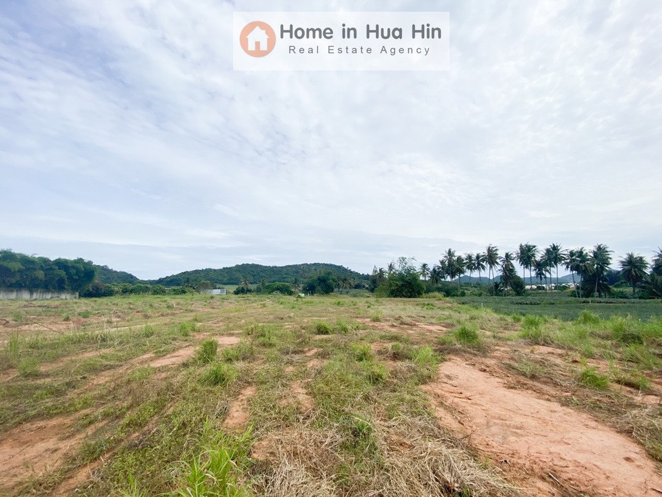 Cheap land for sale, Wang Phong, Pranburi, next to the sea 😍