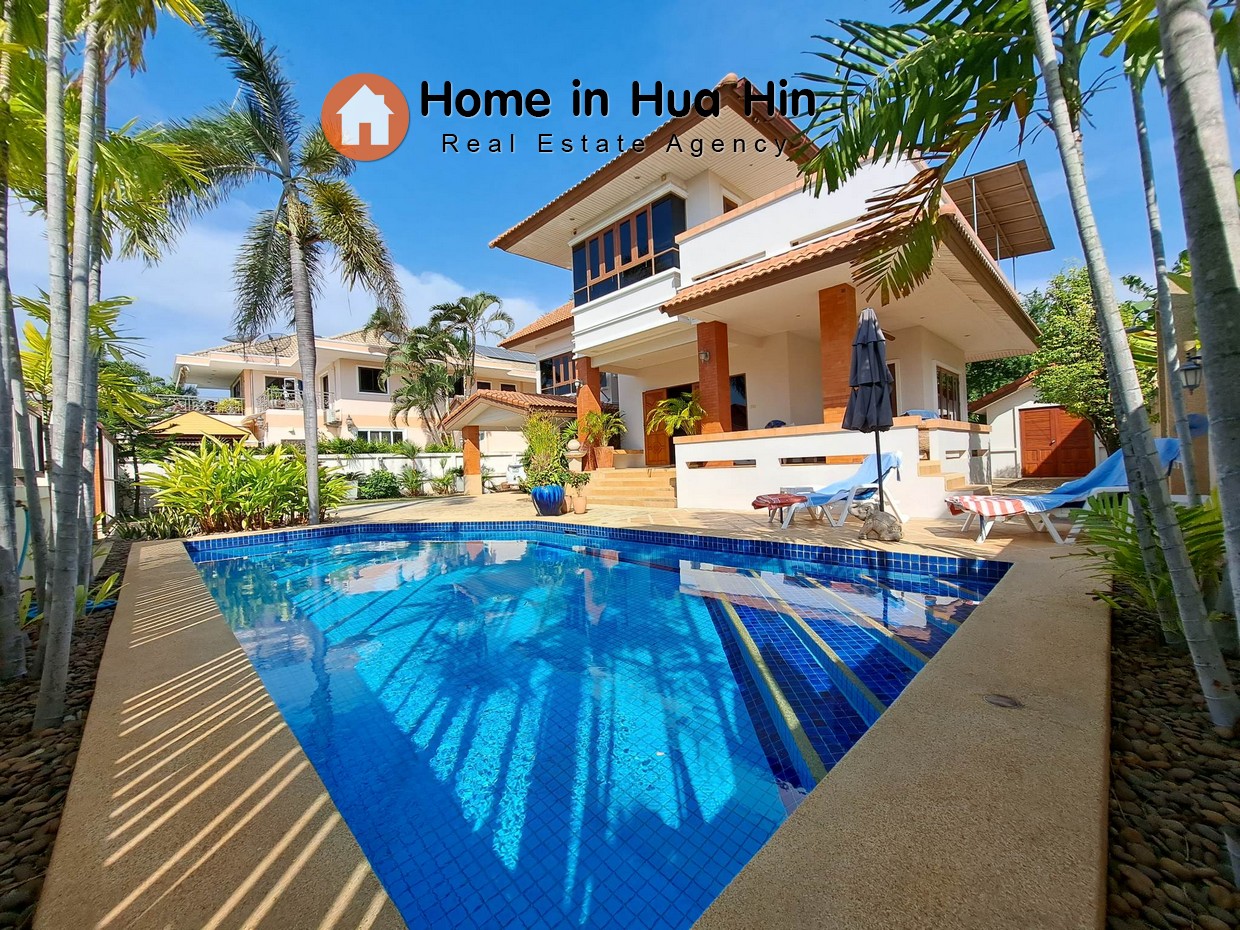 Beautiful 2 storey pool villa for sale on soi 94, walking distance to Hua Hin beach